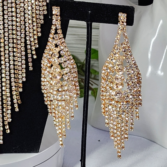 Stunning Bling Statement Gold and Crystal Necklace and Earrings Set New - Picture 6 of 14